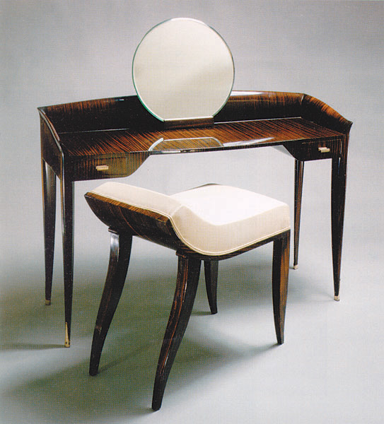 Traditional Old Models Curved Desk