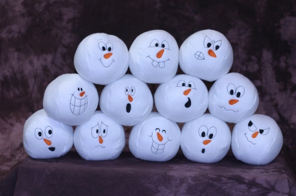 Make a large bulls-eye in the snow and let guests hit it with snowballs