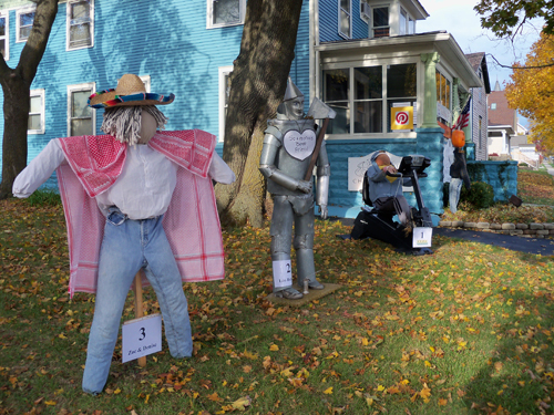 Scarecrow Contest - Group Halloween Games