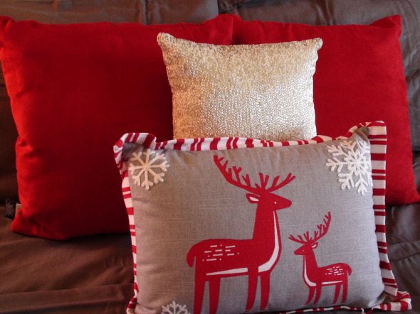 decor your perfect into pillow  season.  Christmas is holiday christmas bedroom for ideas
