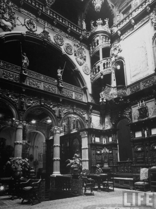 In 1940 Margaret Bourke-White, first female war photographer, took ​​this pic of the hall in Peles Castle, Romania