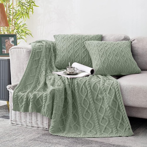 Cable knit throw blanket and pillow set