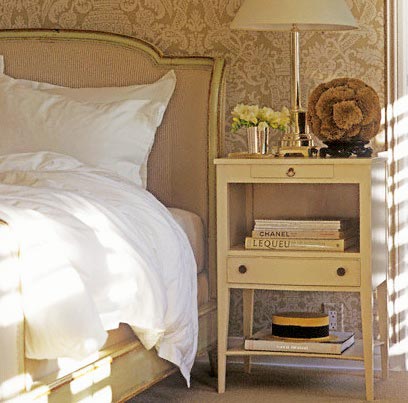 Nightstand & Bedside Table Buying Tips