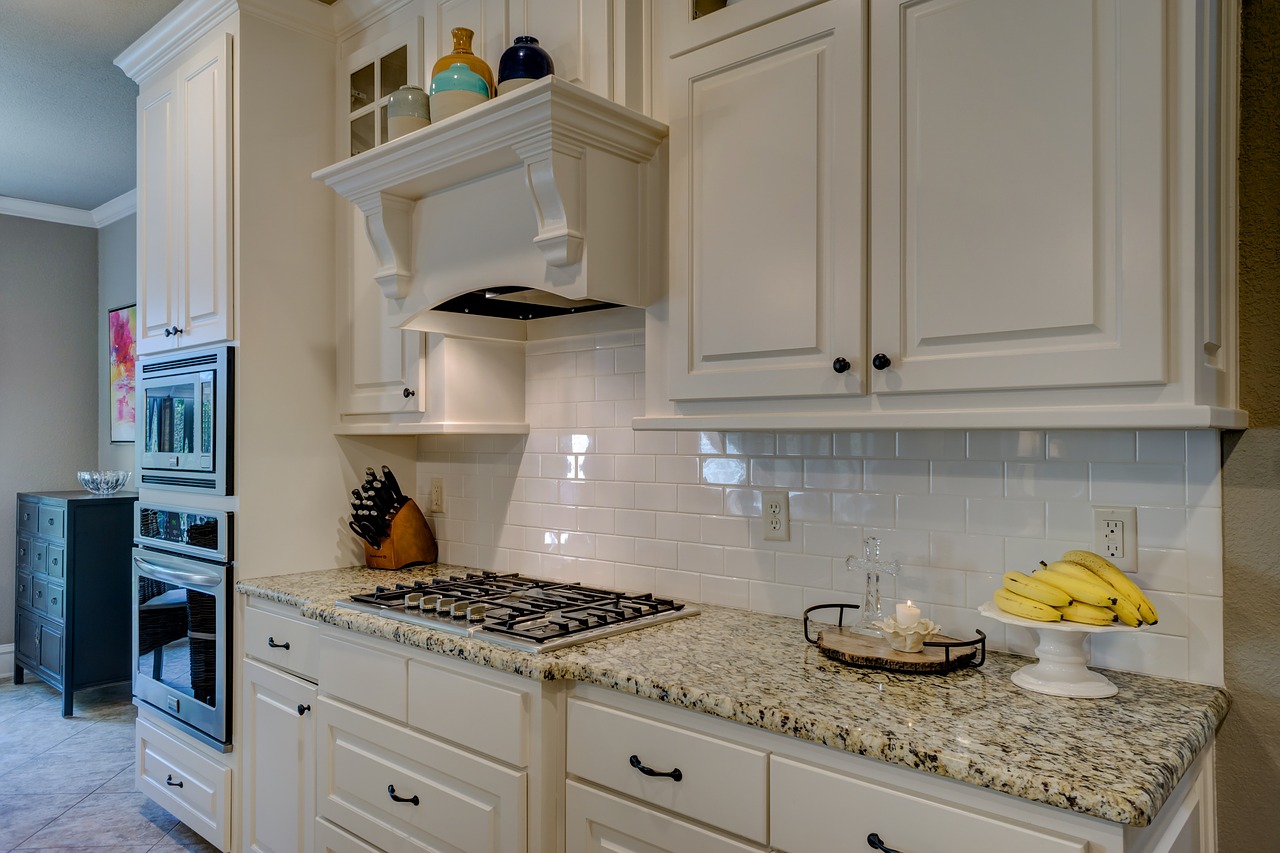 Smart Ways to Maximize Storage in a Small Kitchen