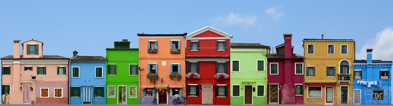Four Ways To Give Your Home A Summer Makeover