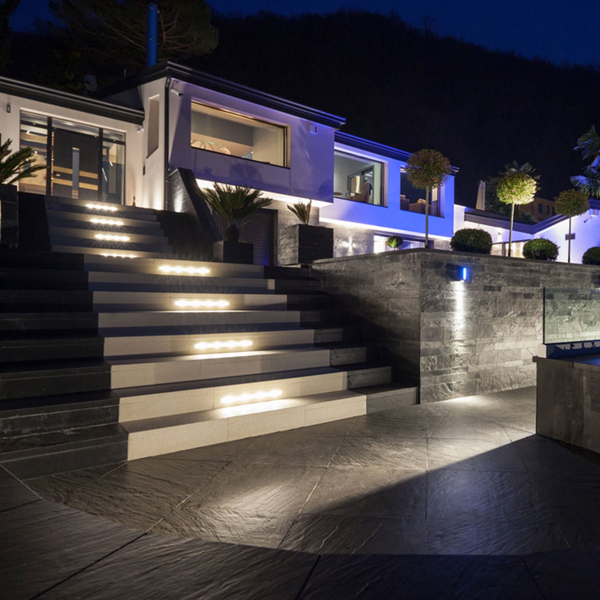 The Best Interior and Exterior Uses for LED Step Lights in Home Decor