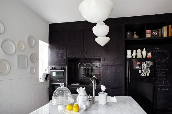 Kitchen trends usually involve white for a soothing, elegant and neutral kitchen