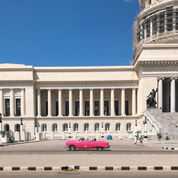 Cuba cars and architecture