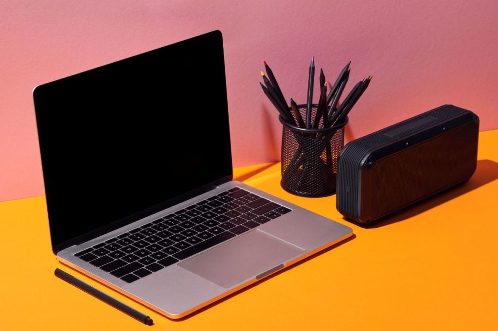 Pen-And-Pencil-Holder-Livingimpressive.com