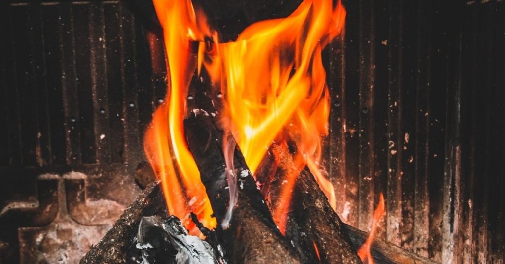 Tips-for-campfire-safety-Livingimpressive.com